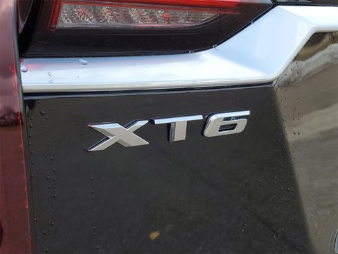 New 2025 Cadillac XT6 Luxury image 31