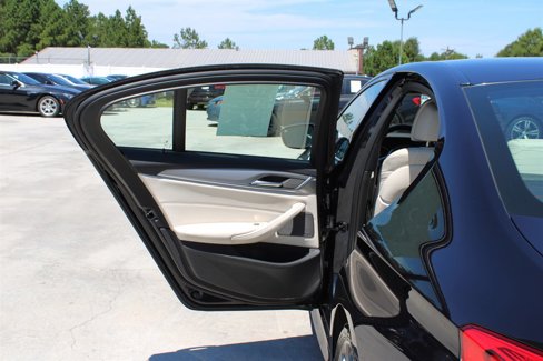 Used 2018 BMW M550i xDrive image 45
