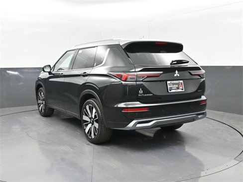 New 2025 Mitsubishi Outlander SEL image 3