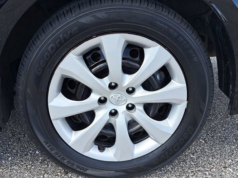 Used 2024 Toyota Corolla LE image 5