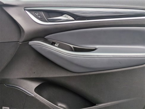 Used 2024 Buick Enclave Premium image 33