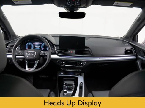 Used 2024 Audi Q5 2.0T Prestige w/ Prestige Package image 9
