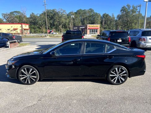 Used 2021 Nissan Altima 2.5 SR w/ SR Premium Package image 8