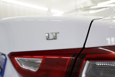 Used 2016 Chevrolet Malibu LT image 13