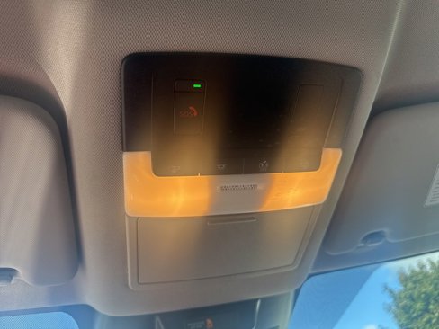 Used 2023 Nissan Rogue SV image 37