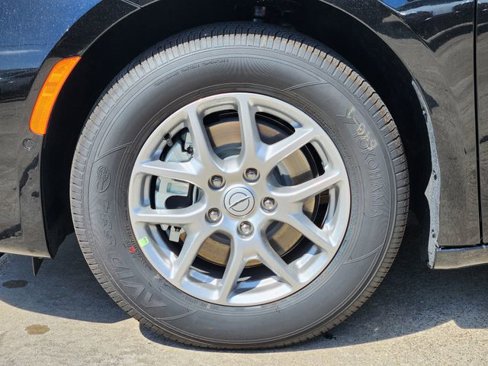 New 2025 Chrysler Pacifica Select image 7