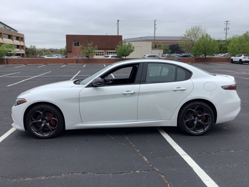 New 2025 Alfa Romeo Giulia AWD w/ Driving Assist Package image 2