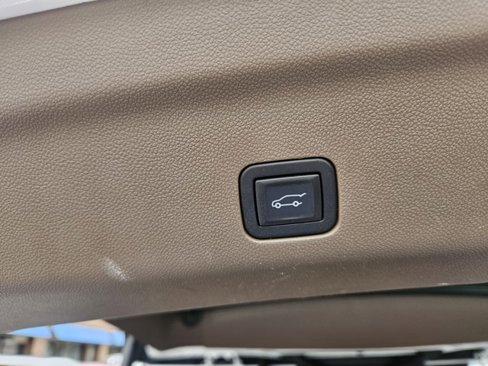 Certified 2023 GMC Yukon XL Denali w/ LPO, Floor Liner Package image 18