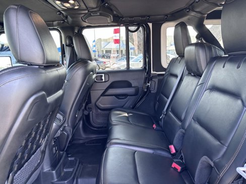Used 2022 Jeep Wrangler Unlimited Rubicon image 23