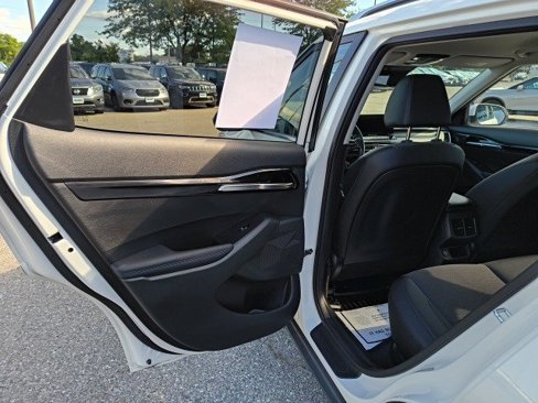 Used 2023 Kia Seltos S w/ Navigation Package image 12