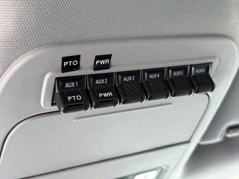 New 2025 Ford F550 4x4 Regular Cab Super Duty image 30