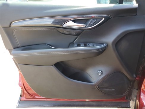 Used 2023 Buick Envision Essence w/ Sport Touring Package image 18