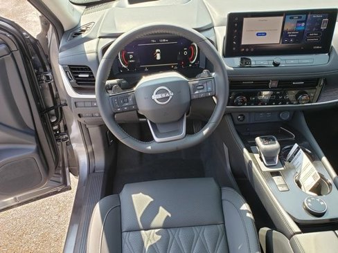 New 2026 Nissan Rogue Platinum image 8