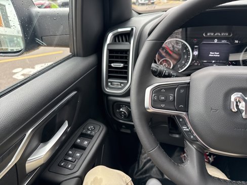 New 2026 RAM 1500 4x4 Crew Cab image 24