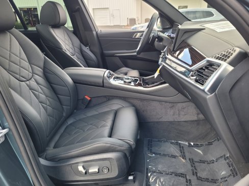Used 2026 BMW X5 xDrive50e w/ Executive Package image 17