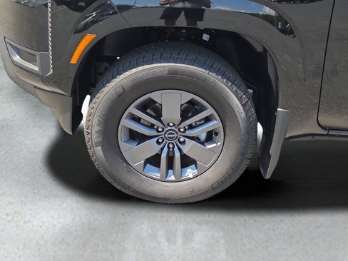 Used 2025 Nissan Frontier SV image 21