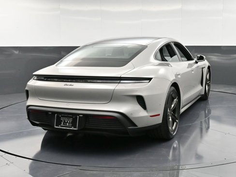New 2025 Porsche Taycan Turbo image 8