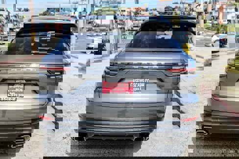 Used 2019 Porsche Cayenne image 4