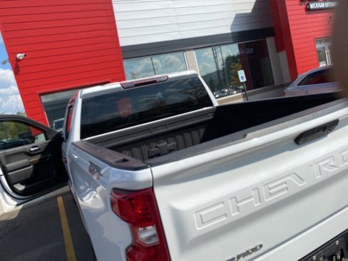Used 2022 Chevrolet Silverado 1500 LT Trail Boss w/ Bed Protection Package image 16