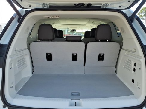 New 2026 GMC Acadia Denali w/ Super Cruise Package image 6