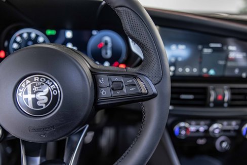 New 2025 Alfa Romeo Giulia AWD image 26