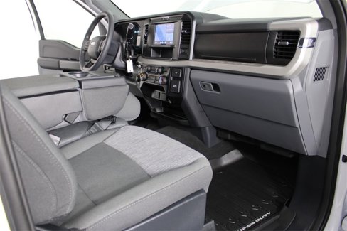 Used 2025 Ford F450 XLT w/ FX4 Off-Road Package image 36