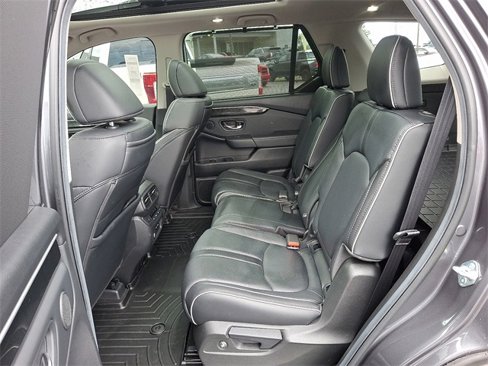 Used 2025 Honda Pilot Elite image 8