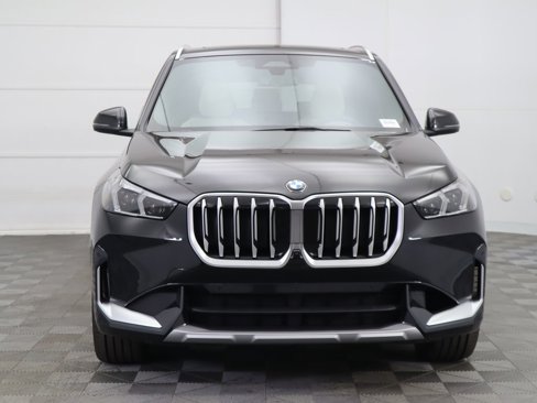 Used 2025 BMW X1 xDrive28i w/ Technology Package image 3