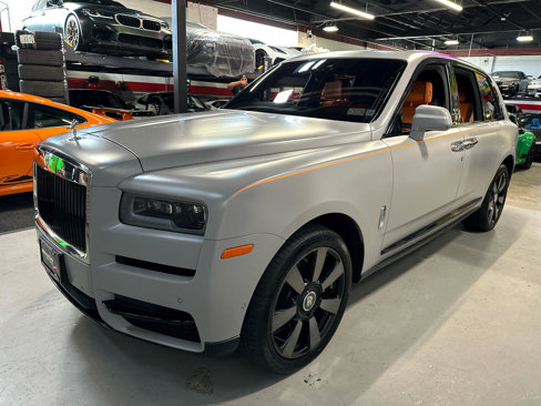 Used 2023 Rolls-Royce Cullinan w/ Dark Exterior Package image 9
