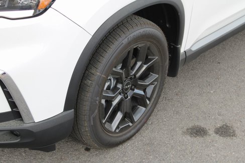 New 2025 Honda Pilot Touring image 13