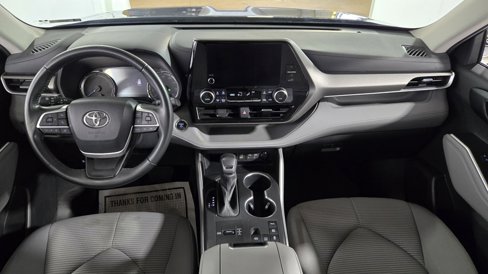 Used 2023 Toyota Highlander LE image 27