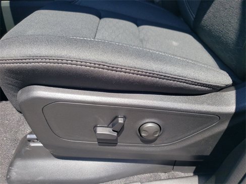 New 2025 RAM 1500 4x4 Crew Cab image 23