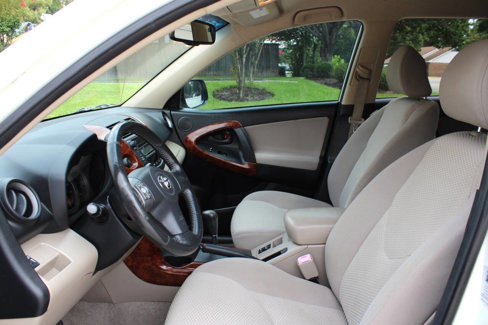 Used 2008 Toyota RAV4 Limited image 9