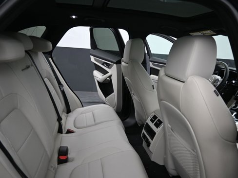 New 2026 Jaguar F-PACE R-Dynamic S image 14