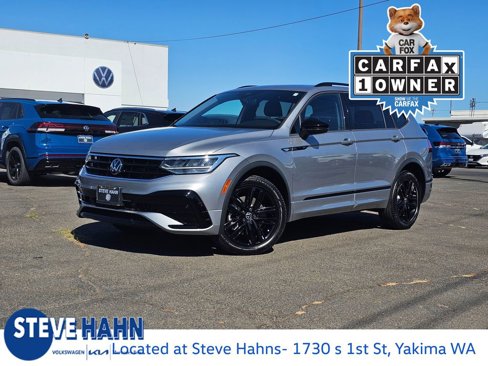 Used 2022 Volkswagen Tiguan SE R-Line image 1