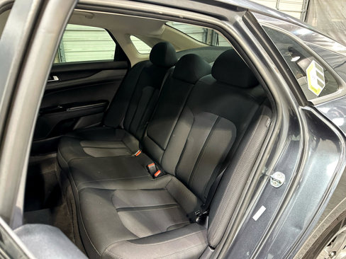 Used 2022 Kia K5 LXS image 13