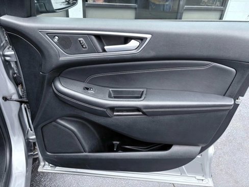 Used 2023 Ford Edge Titanium image 20