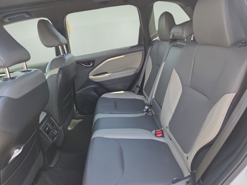 Certified 2025 Subaru Forester Limited image 35