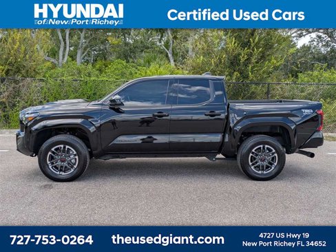Used 2025 Toyota Tacoma Limited image 2