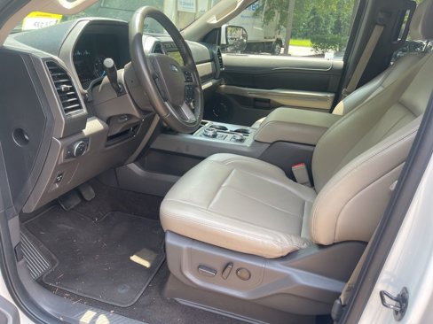 Used 2021 Ford Expedition XLT image 27
