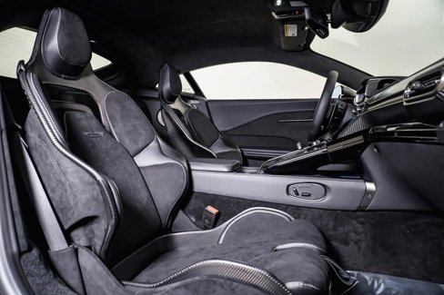 New 2025 Aston Martin V8 Vantage Coupe image 23