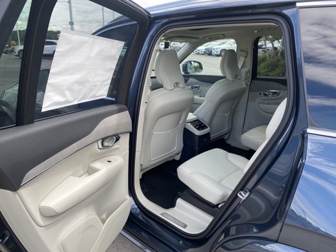 Certified 2025 Volvo XC90 T8 Plus w/ Protection Package Premier image 30