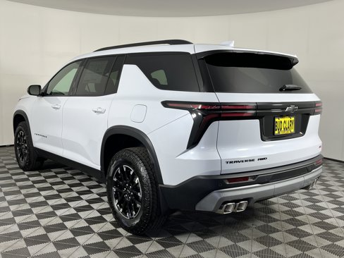 New 2026 Chevrolet Traverse Z71 w/ LPO, Floor Liner Package image 7