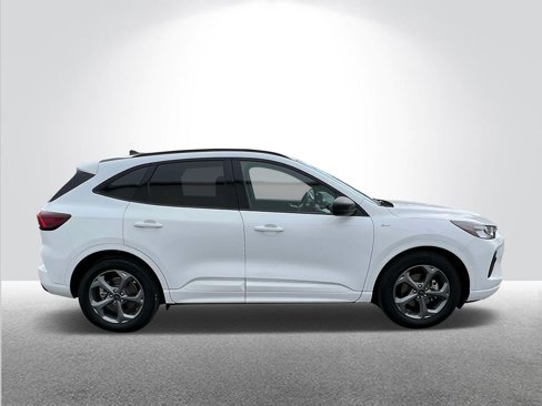 Used 2023 Ford Escape ST-Line image 6
