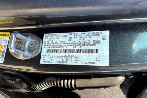 Used 2020 Ford Escape SE image 32