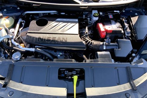 Certified 2025 Nissan Rogue SV image 9