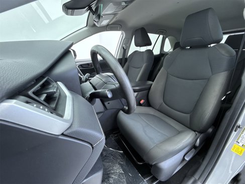 Used 2023 Toyota RAV4 LE image 10