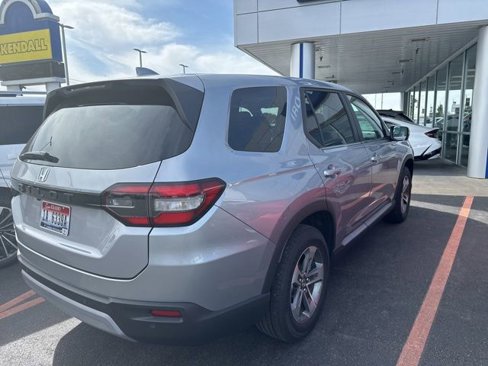 Used 2025 Honda Pilot EX-L image 4