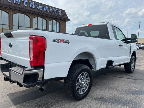 New 2025 Ford F350 XLT image 8