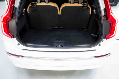 Used 2023 Volvo XC90 T8 Ultimate w/ Lounge Package image 51